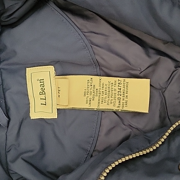 L.L. Bean Navy Blue Fuzzy Lined Winter Puffer Coat - Picture 3 of 7
